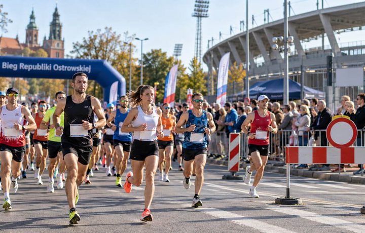 Bieg Republiki Ostrowskiej 25 października 2026: nowa trasa na 5 i 10 km, godziny startów i utrudnienia w ruchu